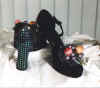 Shoe4.jpg (79413 bytes)